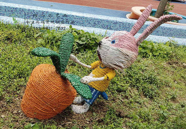 稻草工藝品卡通系列小兔拔蘿卜