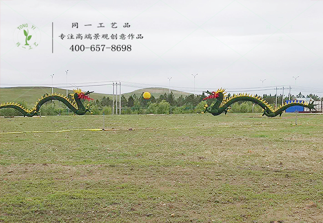 仿真綠雕二龍戲珠造型案例