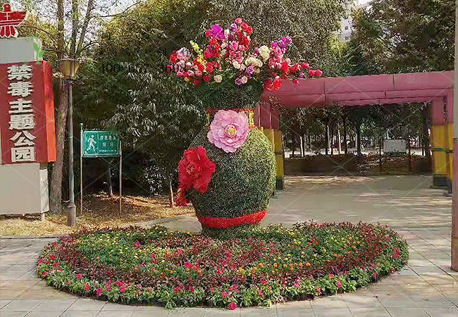 仿真綠雕花瓶立體花壇造型 仿真綠雕花瓶立體花壇造型