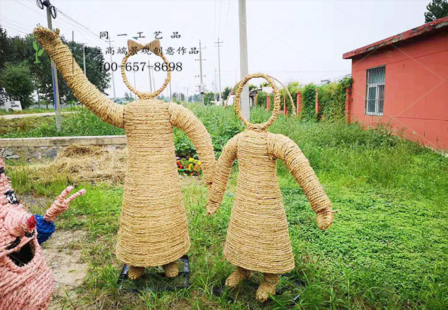 稻草工藝品卡通熊出沒造型 稻草工藝品卡通熊出沒造型