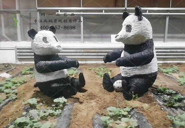 稻草工藝品動物熊貓造型